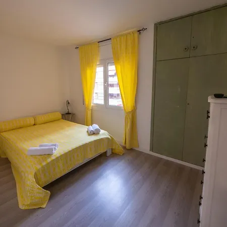 Homeholidaysrentals Gala Apartment