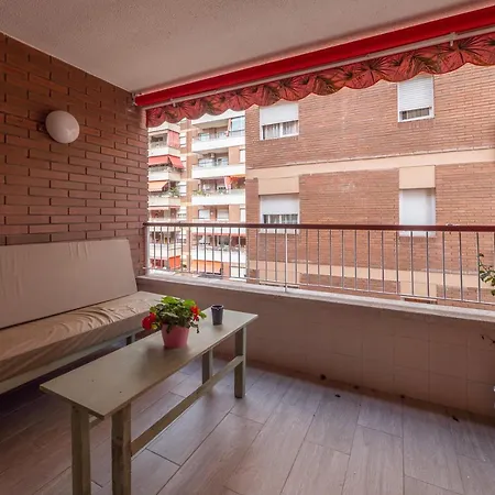 Homeholidaysrentals Gala Apartment *